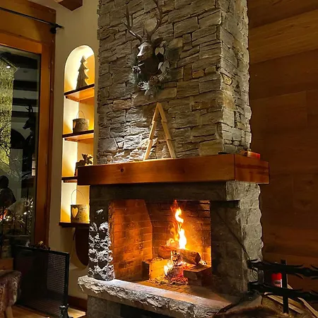 Casa Matilda - Con Chimenea, Vistas, Rustico-elegante En El Centro Sant Joan de les Abadesses